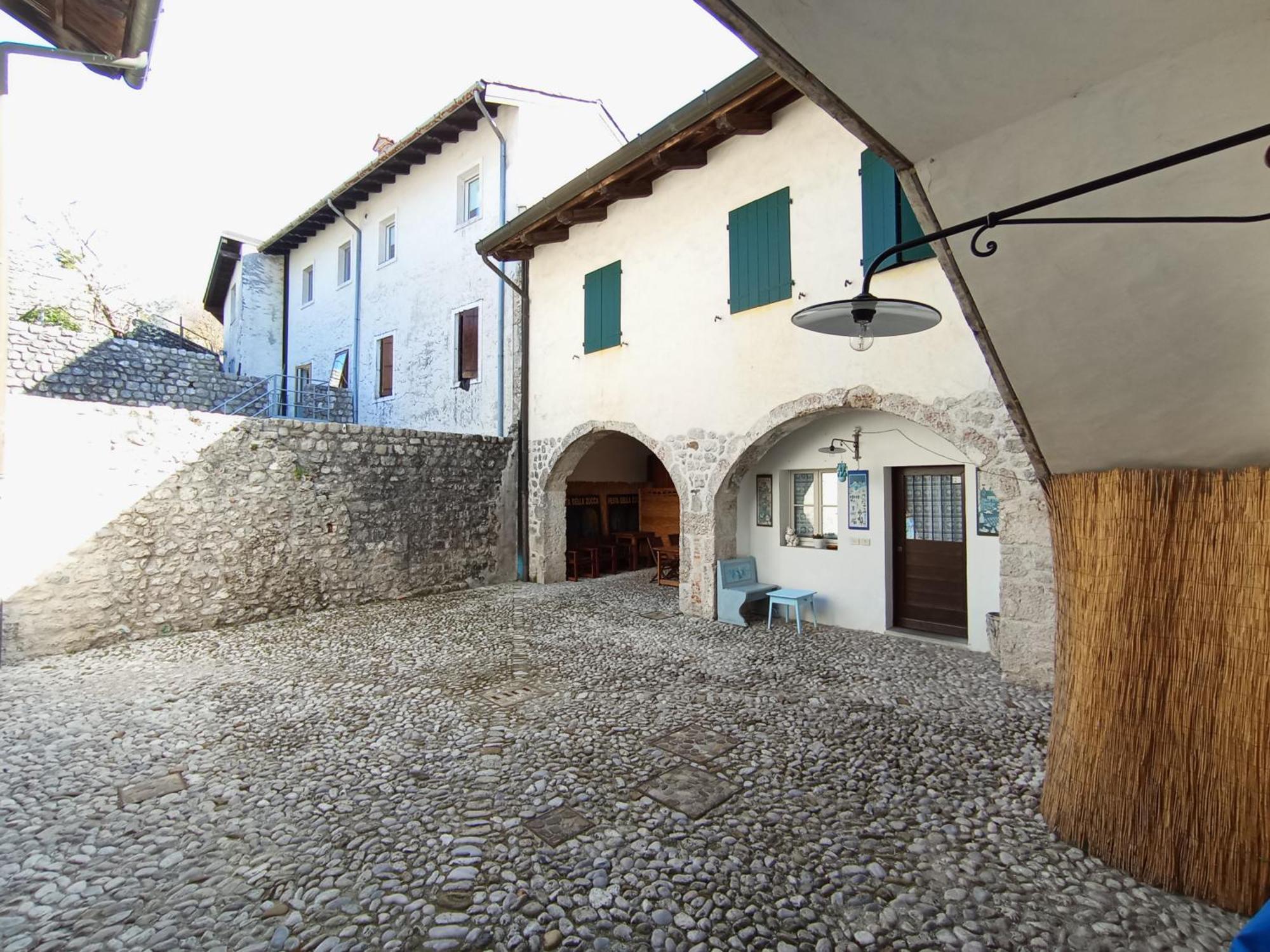 Appartamento Taverna Gattolini Венцоне Экстерьер фото